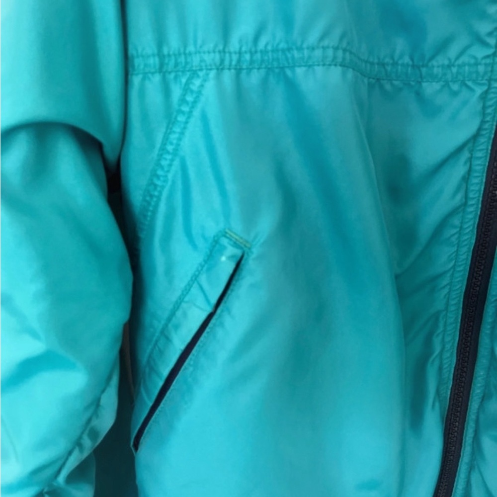 Patagonia Men's Teal/Turquoise Lightweight Jacket with Blue Fleece Lining - Picture 6 of 8